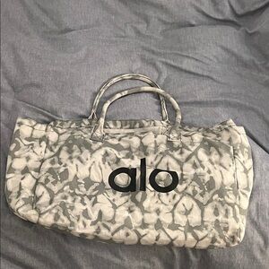 ALO Yoga Gray Tie-Dye Canvas Tote with Black Logo